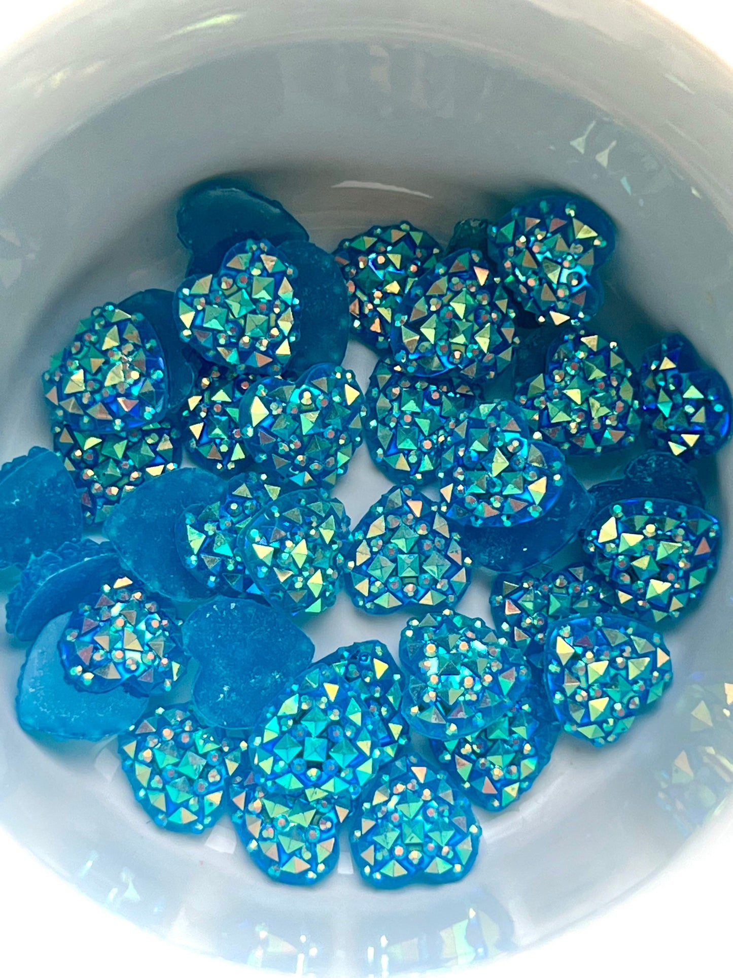 12 mm, type Druzy, cœur en résine AB, vendu par paire - Voir les options de couleur