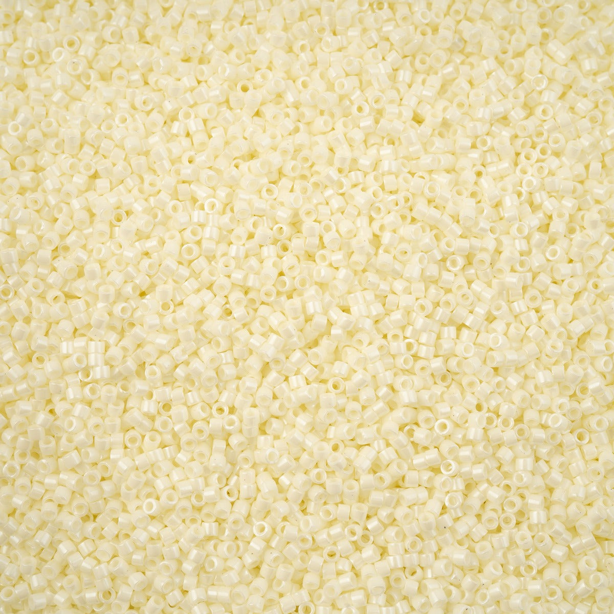 Delica 11/0 RD #2402 Opaque Cream Luster