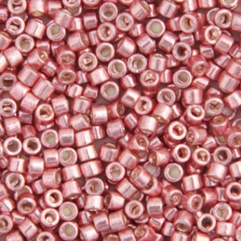 Delica 11/0 RD #0435 Pink Blush Opaque Glavanized-Dyed Flacon de 5,2 g