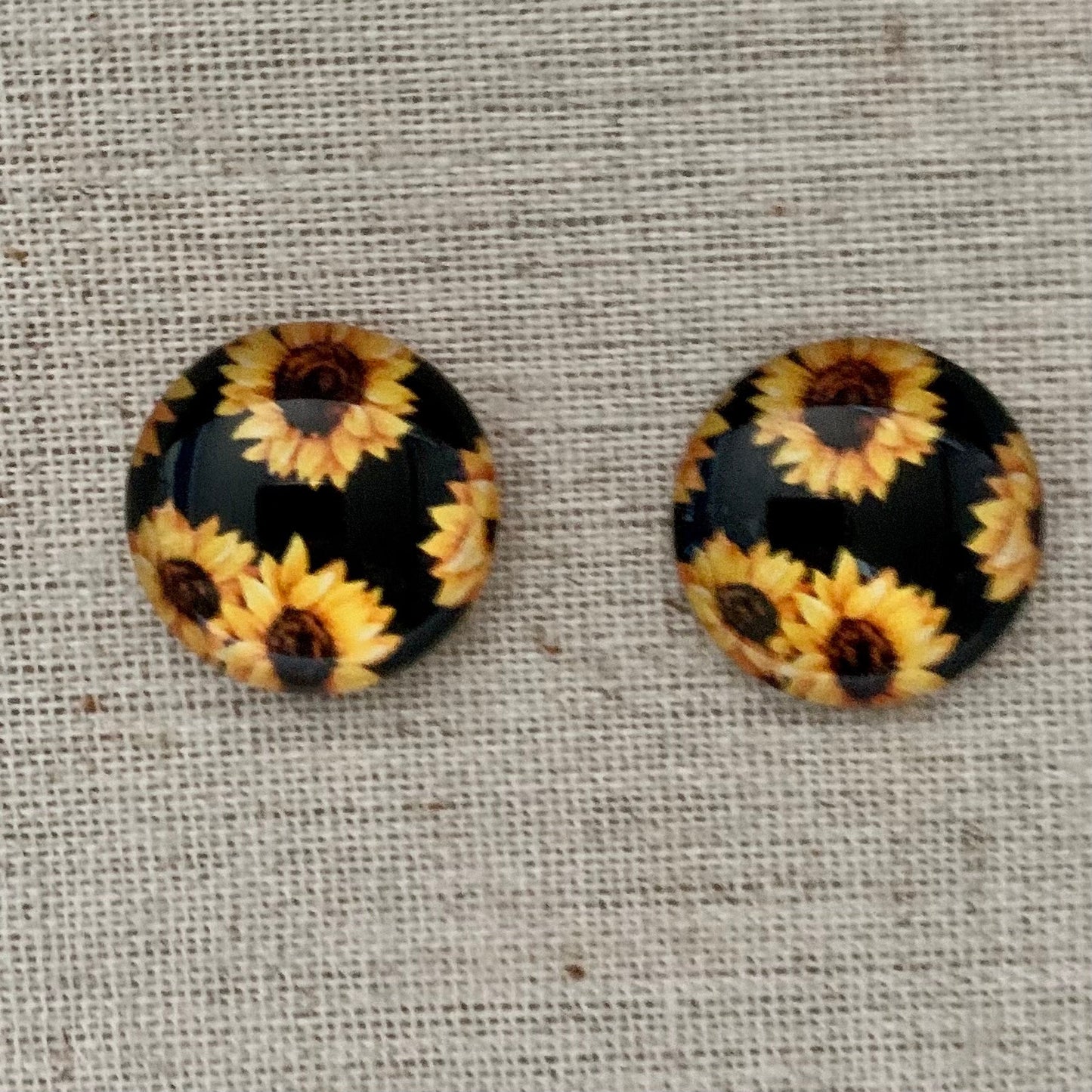 20mm Flower with Background image in Glass, Glue on - See Color Options