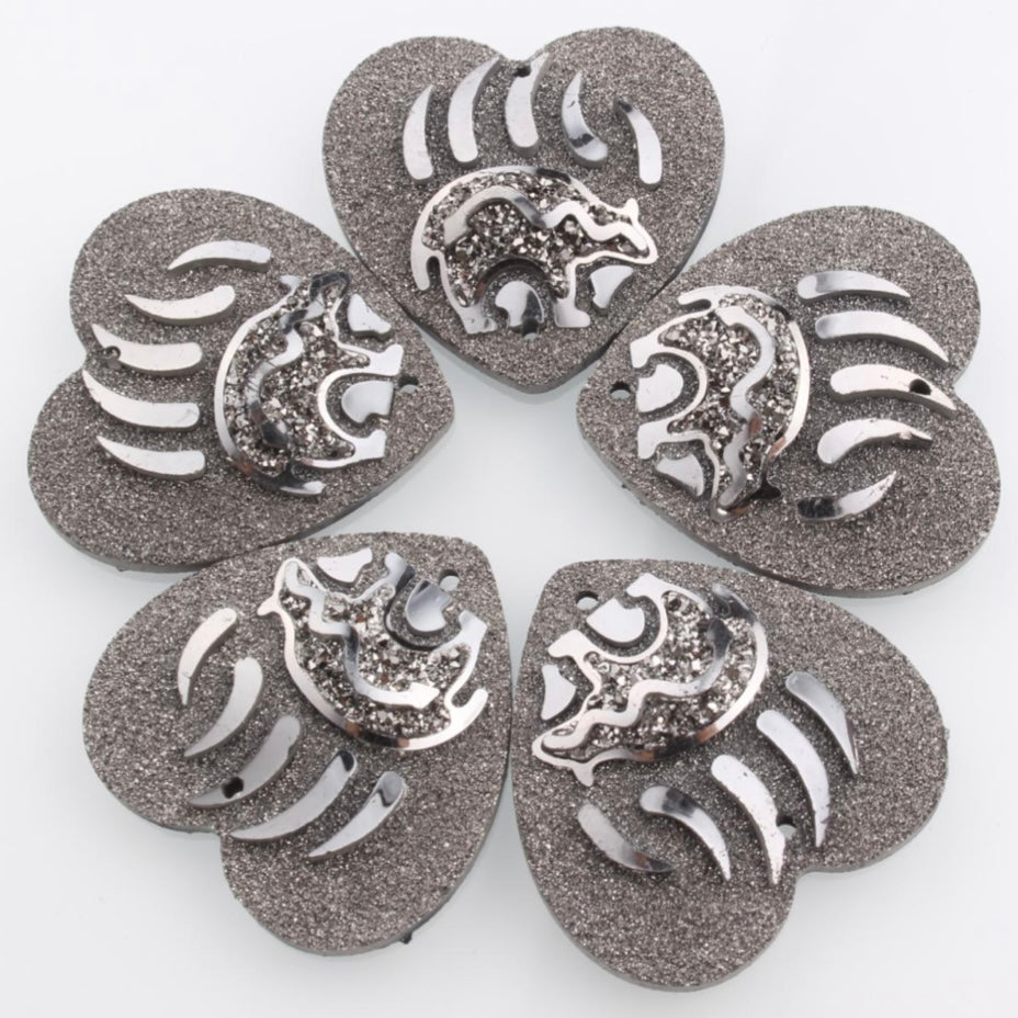 25mm Bear in Paw Heart, Resin, Sew On - See Color Options