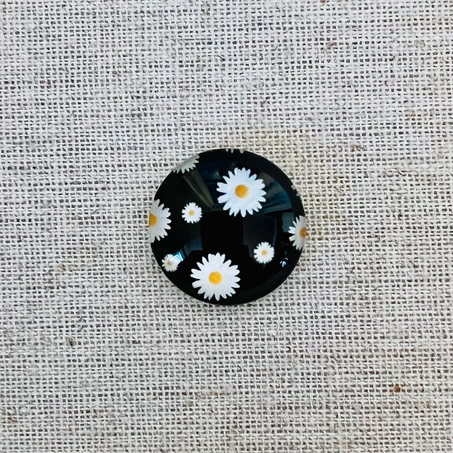 20mm Flower with Background image in Glass, Glue on - See Color Options