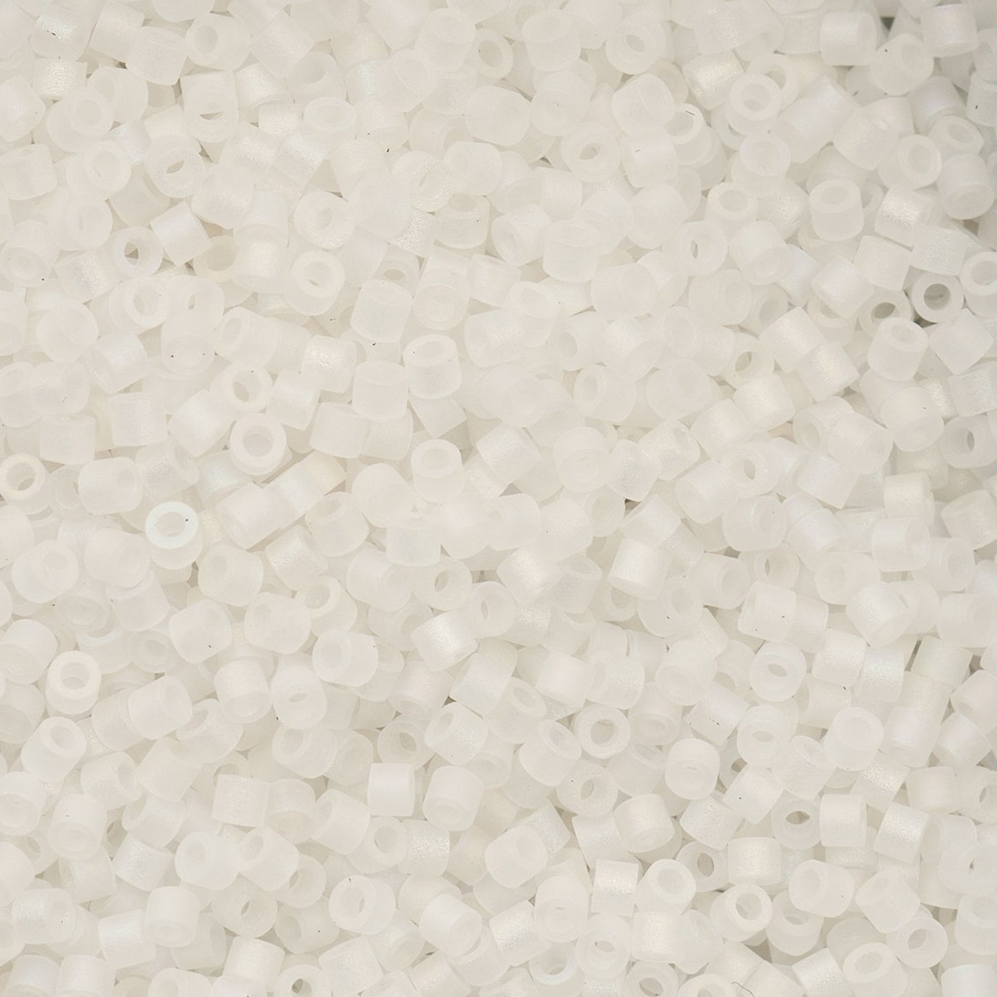 Cylin Bead 11/0 25g Bag, Matte Macaron AB - White