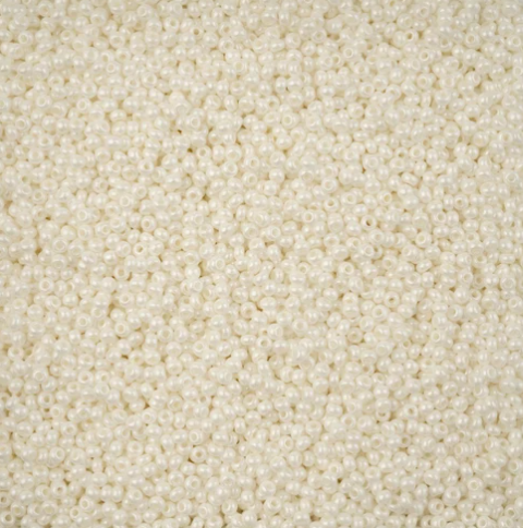 11/0 Preciosa Seed Pearl White Chalk Luster Terra