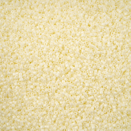 Delica 11/0 RD #2402 Opaque Cream Luster