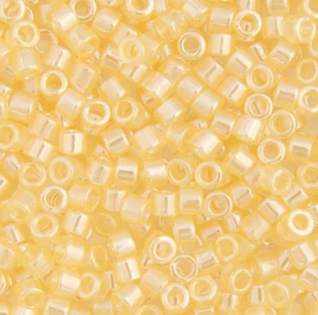 Delica 11/0 RD #1478 Pale Apricot Transparent Luster 5.2g Vial