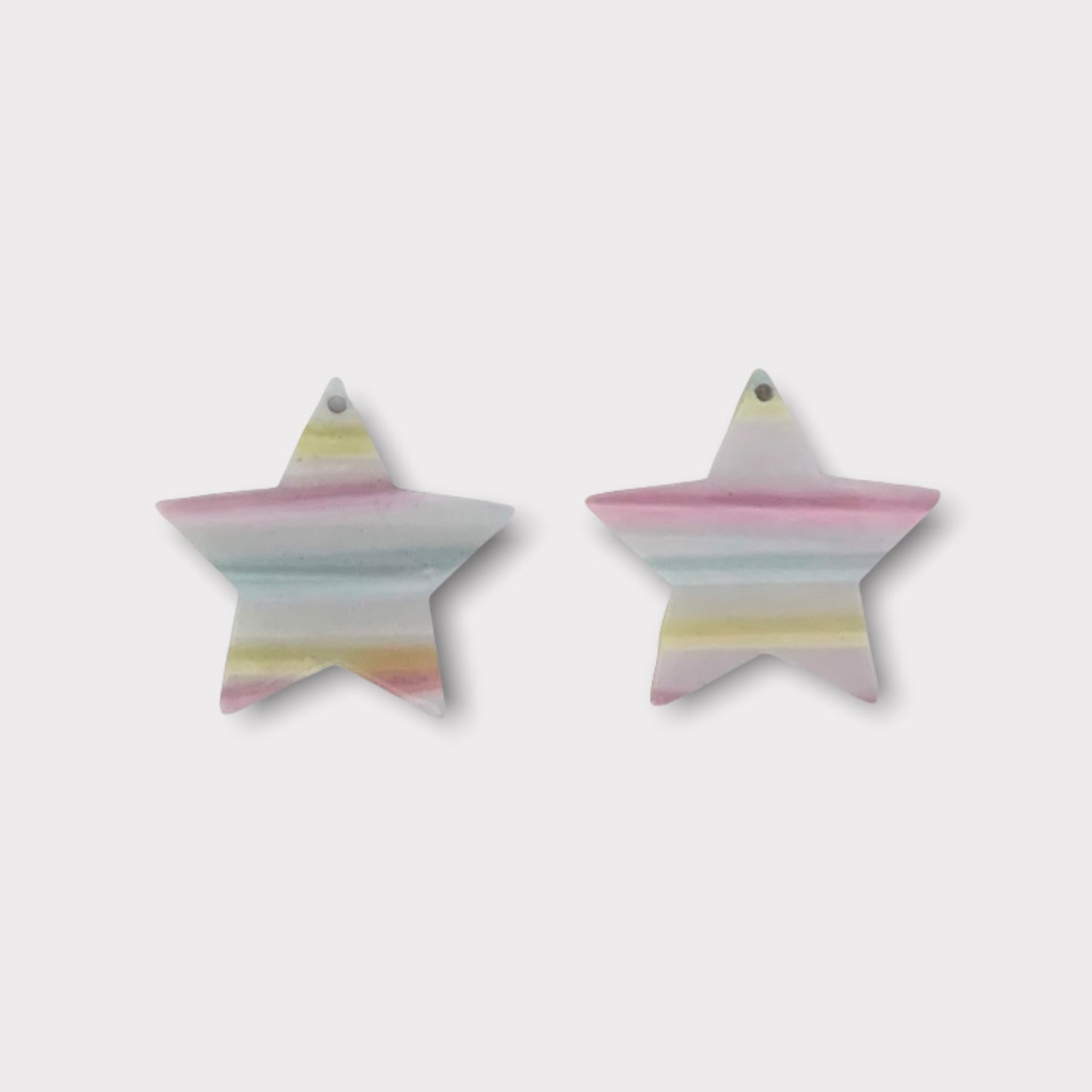 Casquillos acrílicos de mármol pastel, con un orificio para coser, se venden en pares (ver opciones de color)
