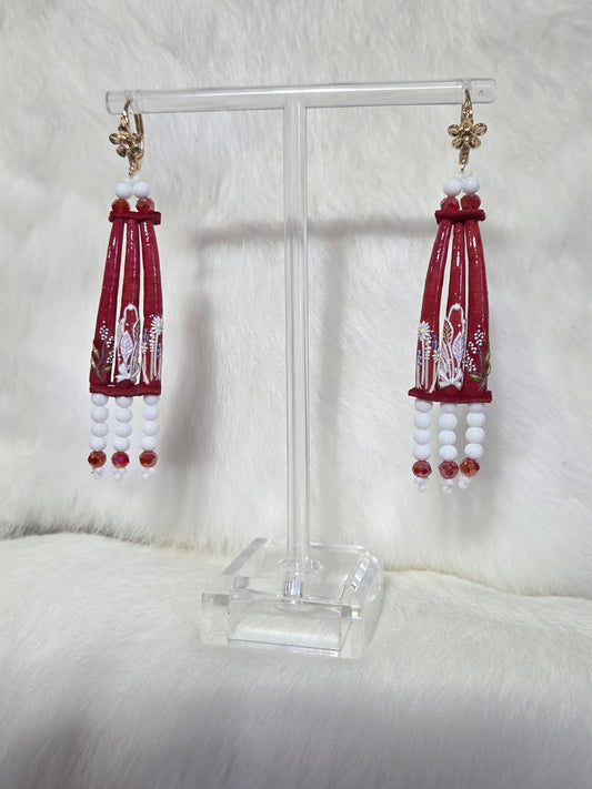 Red and White Dentalium