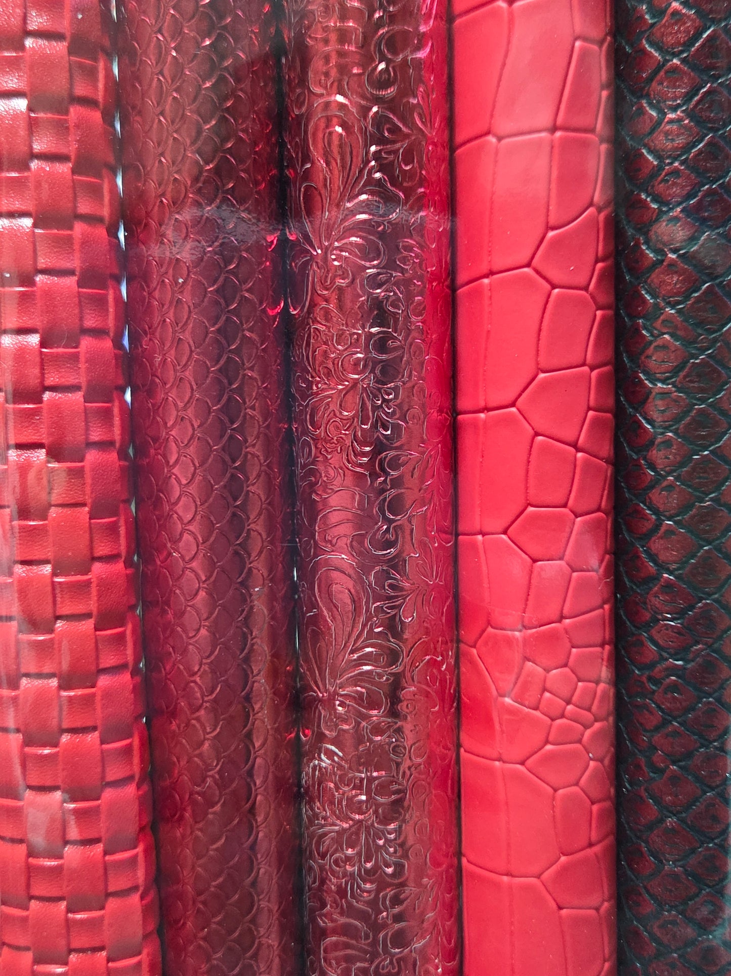 Red Backing Set