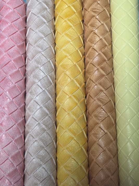 Pompous Grass Backing Set